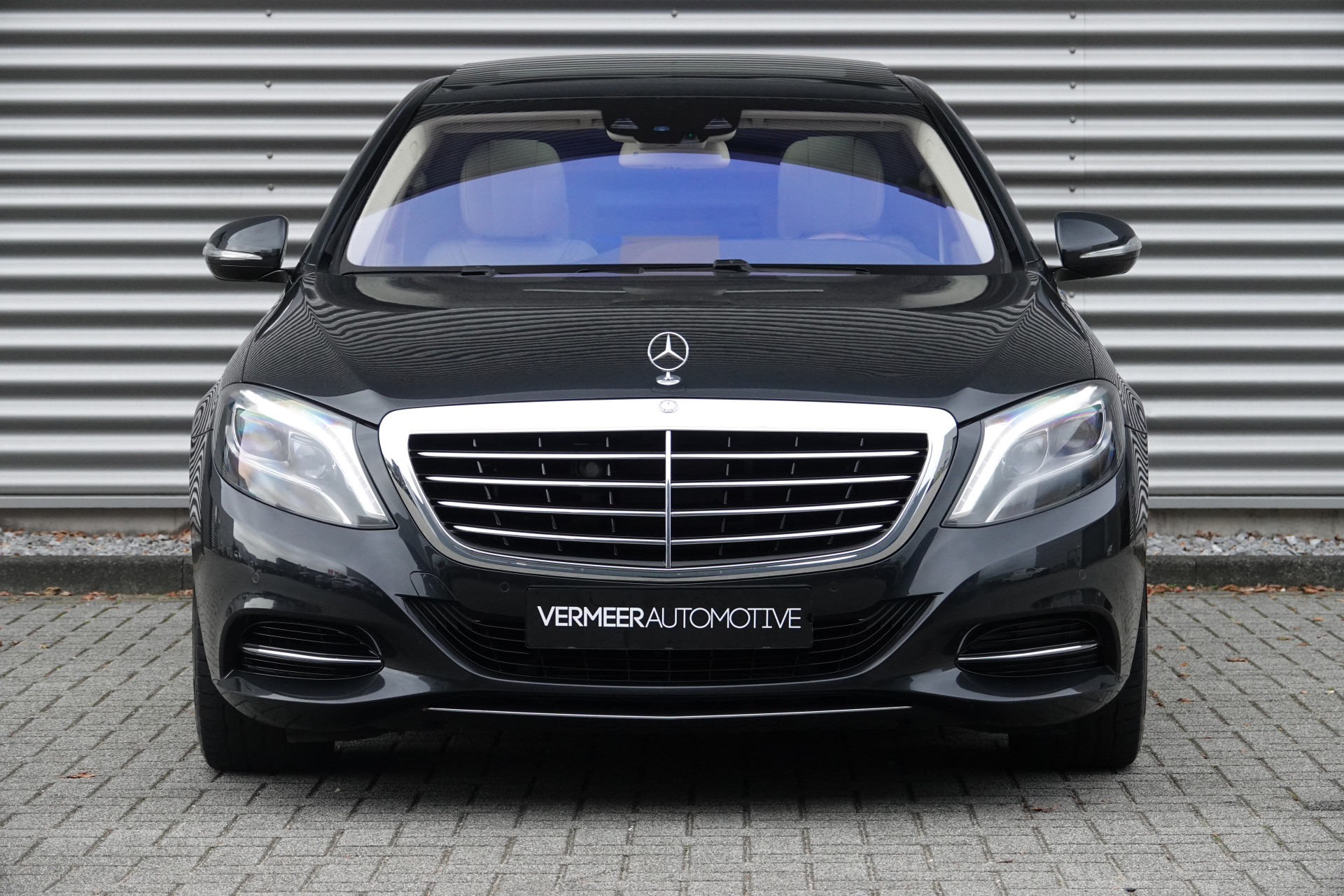 tweedehands Mercedes-Benz S-Klasse 500 Lang Edition 1 | Pano | Chauffeurspakket | NightVision | Burmester | Massage |  – beschikbaar bij Van de Velde Auto’s