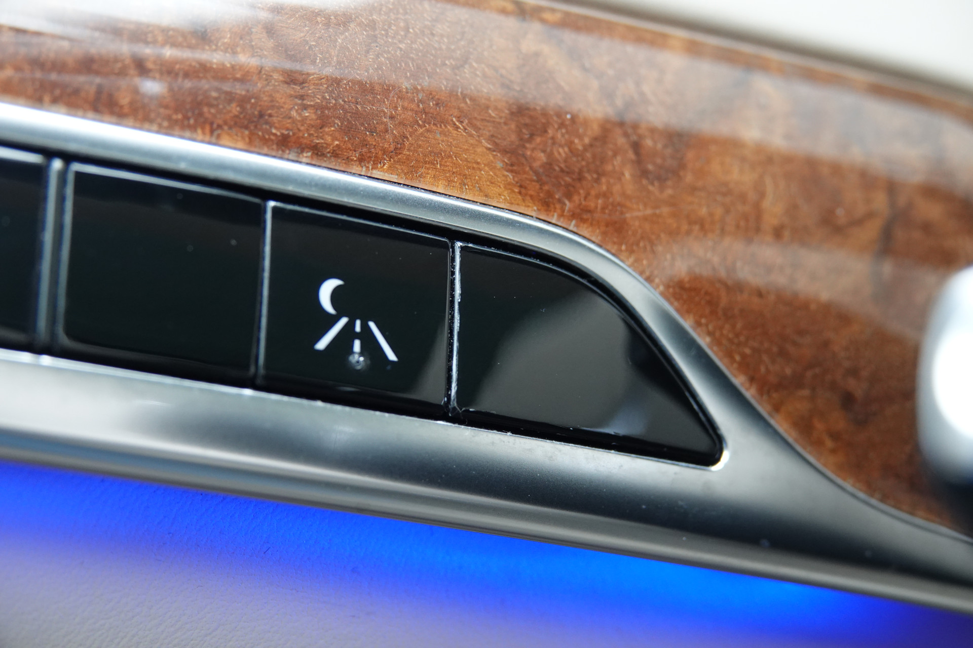 tweedehands Mercedes-Benz S-Klasse 500 Lang Edition 1 | Pano | Chauffeurspakket | NightVision | Burmester | Massage |  – beschikbaar bij Van de Velde Auto’s