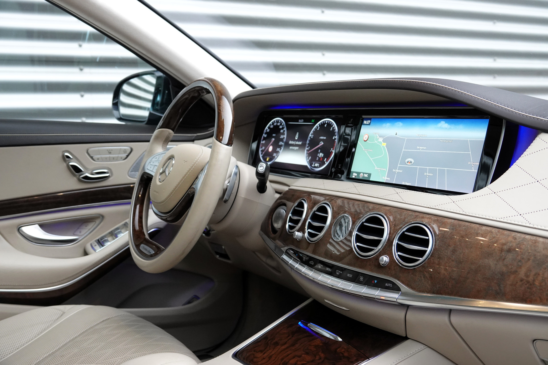 tweedehands Mercedes-Benz S-Klasse 500 Lang Edition 1 | Pano | Chauffeurspakket | NightVision | Burmester | Massage |  – beschikbaar bij Van de Velde Auto’s