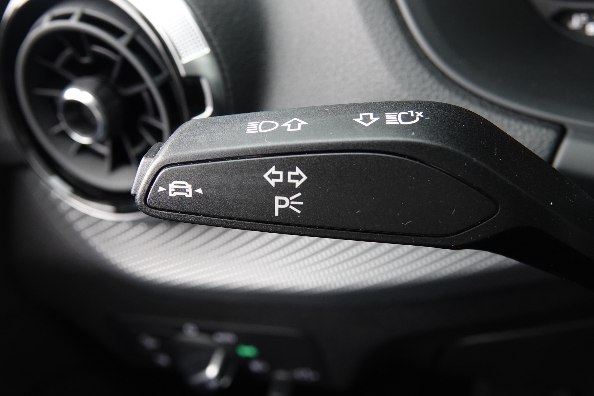 tweedehands Audi Q2 35 TFSI Edition one S-Line | Pano | ACC | Camera | B&O | Blindspot | Sfeer |  – beschikbaar bij Van de Velde Auto’s