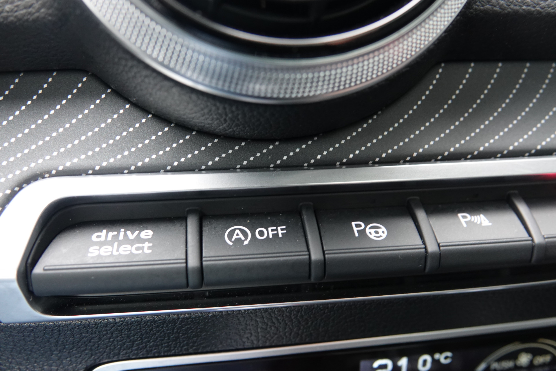 tweedehands Audi Q2 35 TFSI Edition one S-Line | Pano | ACC | Camera | B&O | Blindspot | Sfeer |  – beschikbaar bij Van de Velde Auto’s