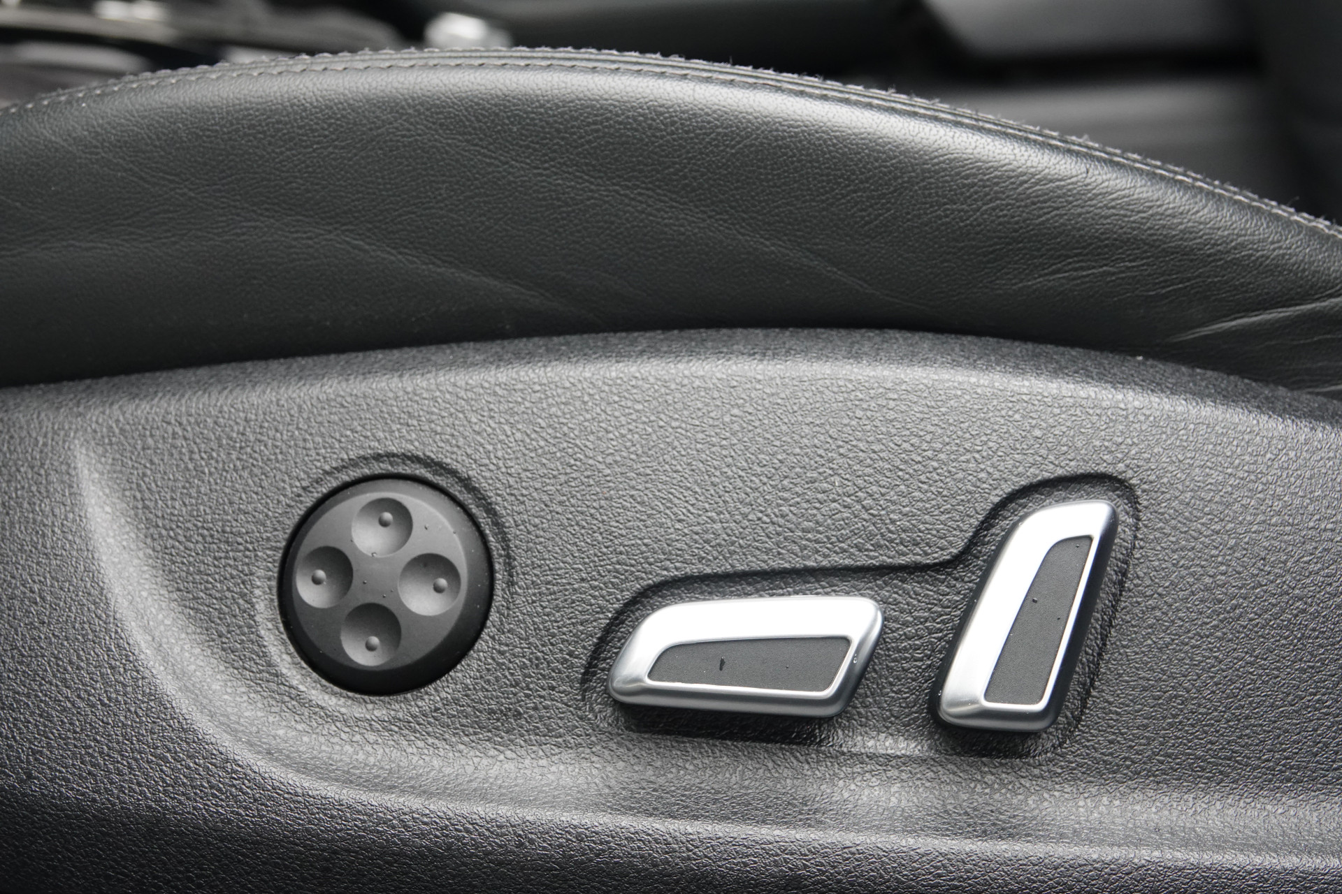 tweedehands Audi A6 Avant 4.0 TFSI RS 6 quattro Pro Line Plus | Pano | Bose | Akrapovic | Mat | Soft Close | Memory | ACC |  – beschikbaar bij Van de Velde Auto’s