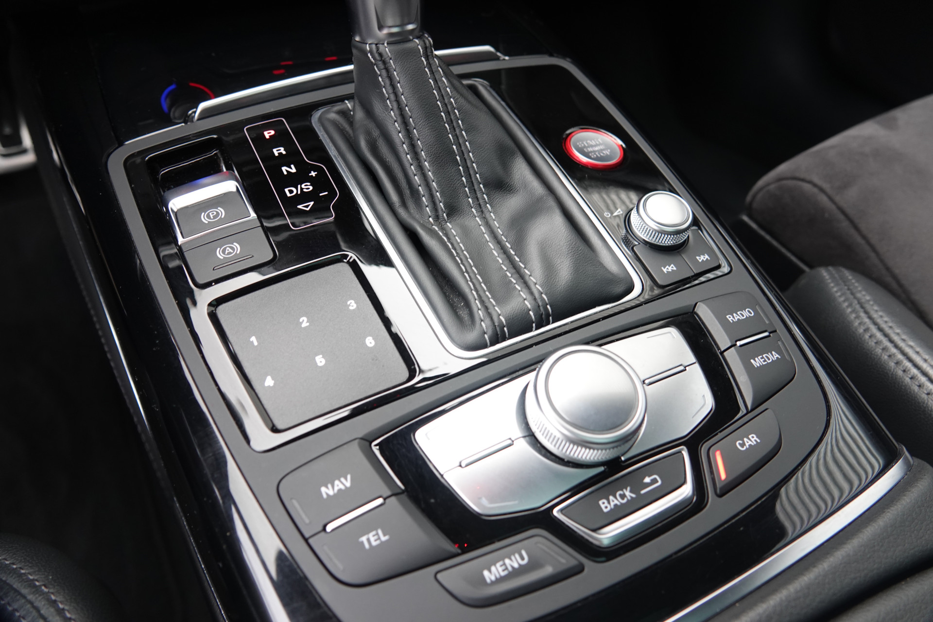 tweedehands Audi A6 Avant 4.0 TFSI RS 6 quattro Pro Line Plus | Pano | Bose | Akrapovic | Mat | Soft Close | Memory | ACC |  – beschikbaar bij Van de Velde Auto’s