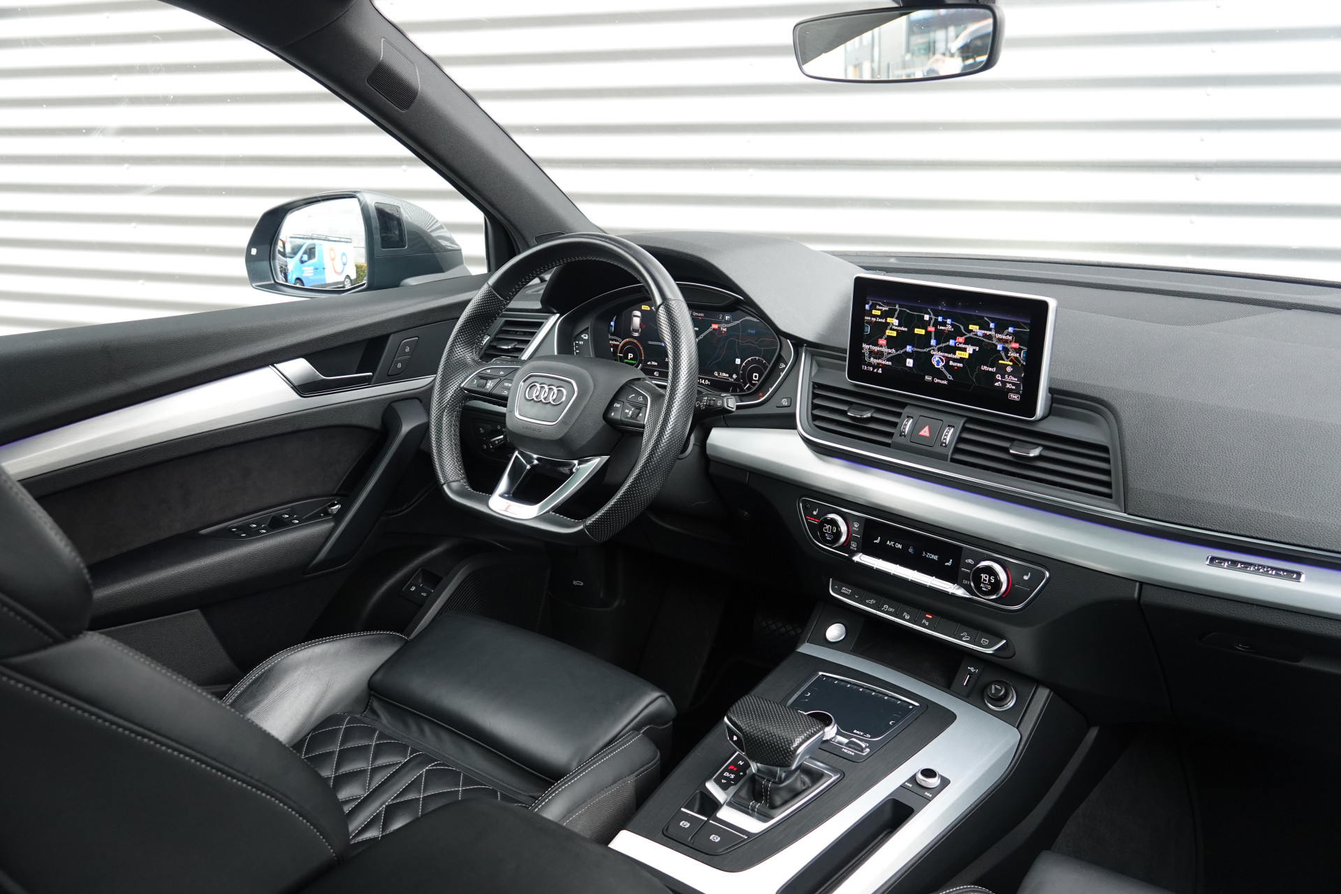 tweedehands Audi Q5 55 TFSI e quattro Competition | Pano | RS-Zetels | B&O | ACC | 360 | 22 Inch | Trekhaak |  – beschikbaar bij Van de Velde Auto’s
