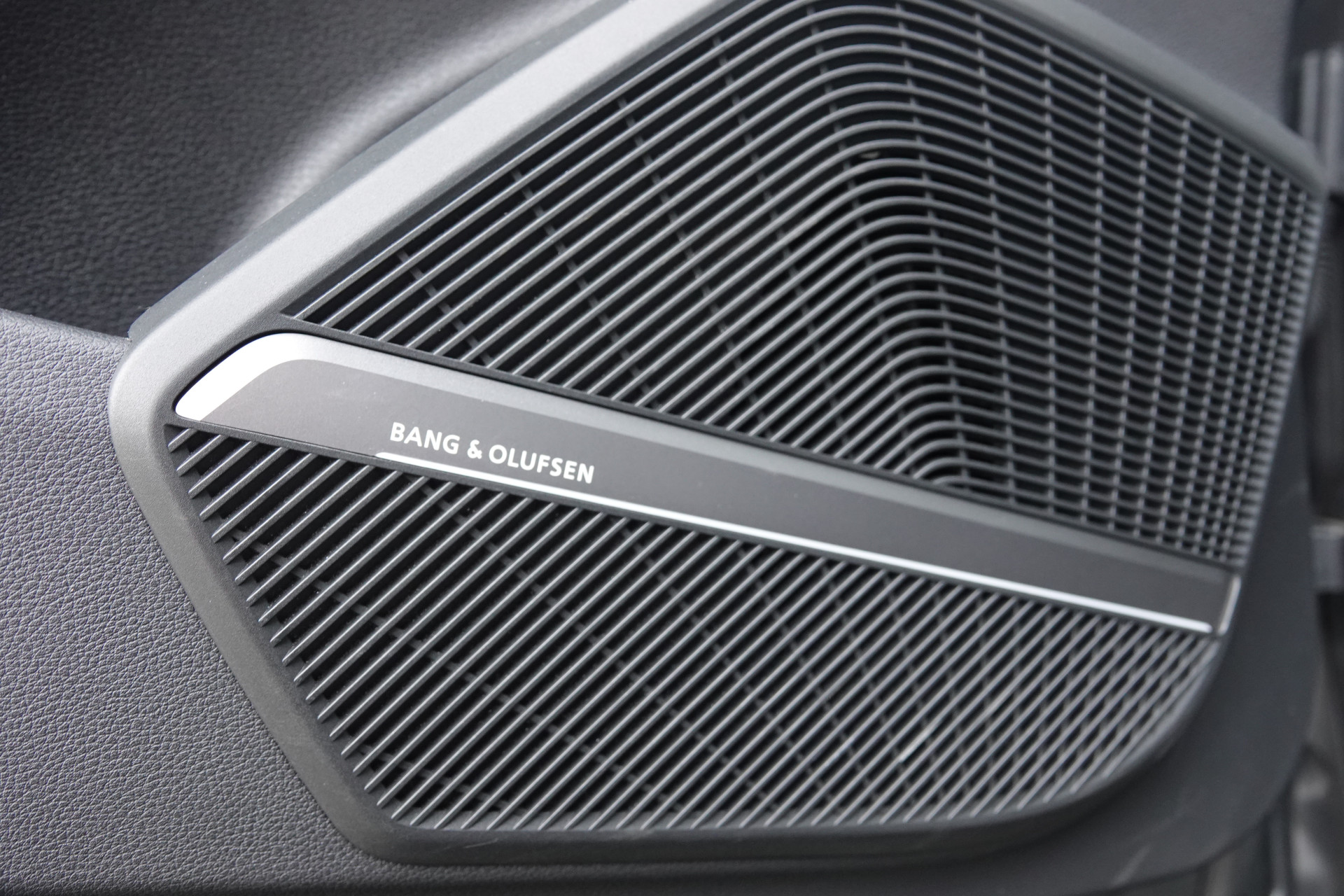 tweedehands Audi Q5 55 TFSI e quattro Competition | Pano | RS-Zetels | B&O | ACC | 360 | 22 Inch | Trekhaak |  – beschikbaar bij Van de Velde Auto’s