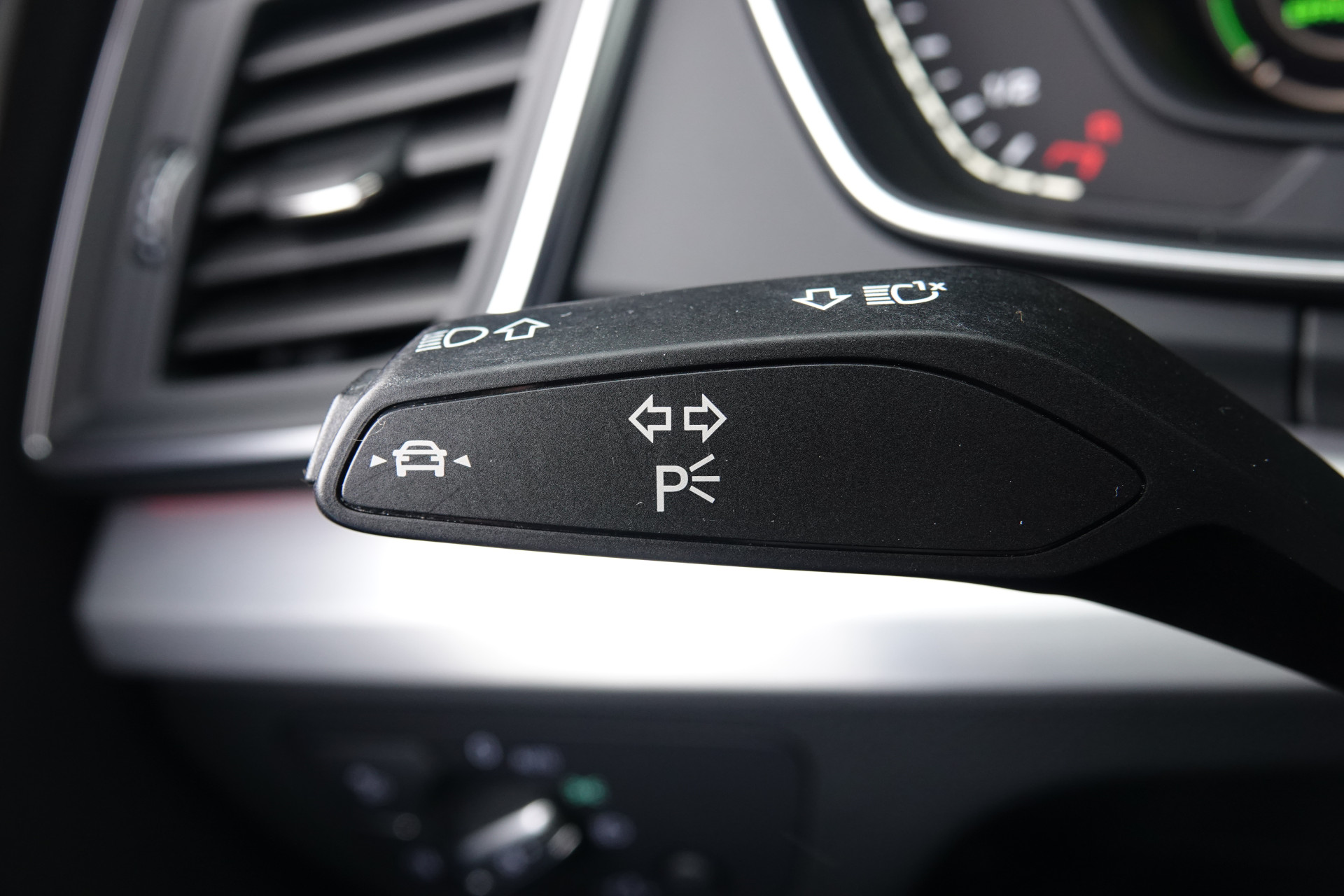 tweedehands Audi Q5 55 TFSI e quattro Competition | Pano | RS-Zetels | B&O | ACC | 360 | 22 Inch | Trekhaak |  – beschikbaar bij Van de Velde Auto’s