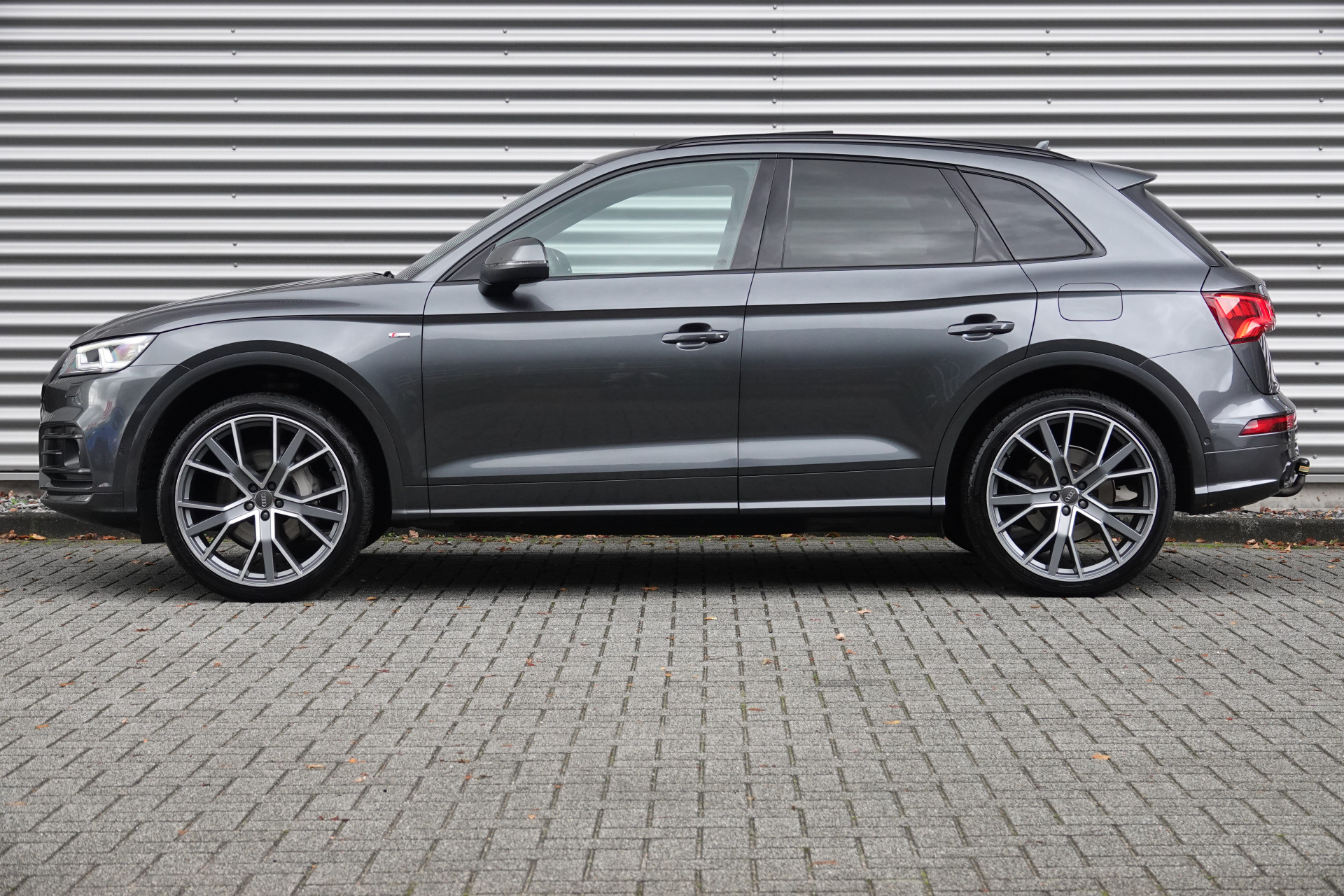 tweedehands Audi Q5 55 TFSI e quattro Competition | Pano | RS-Zetels | B&O | ACC | 360 | 22 Inch | Trekhaak |  – beschikbaar bij Van de Velde Auto’s