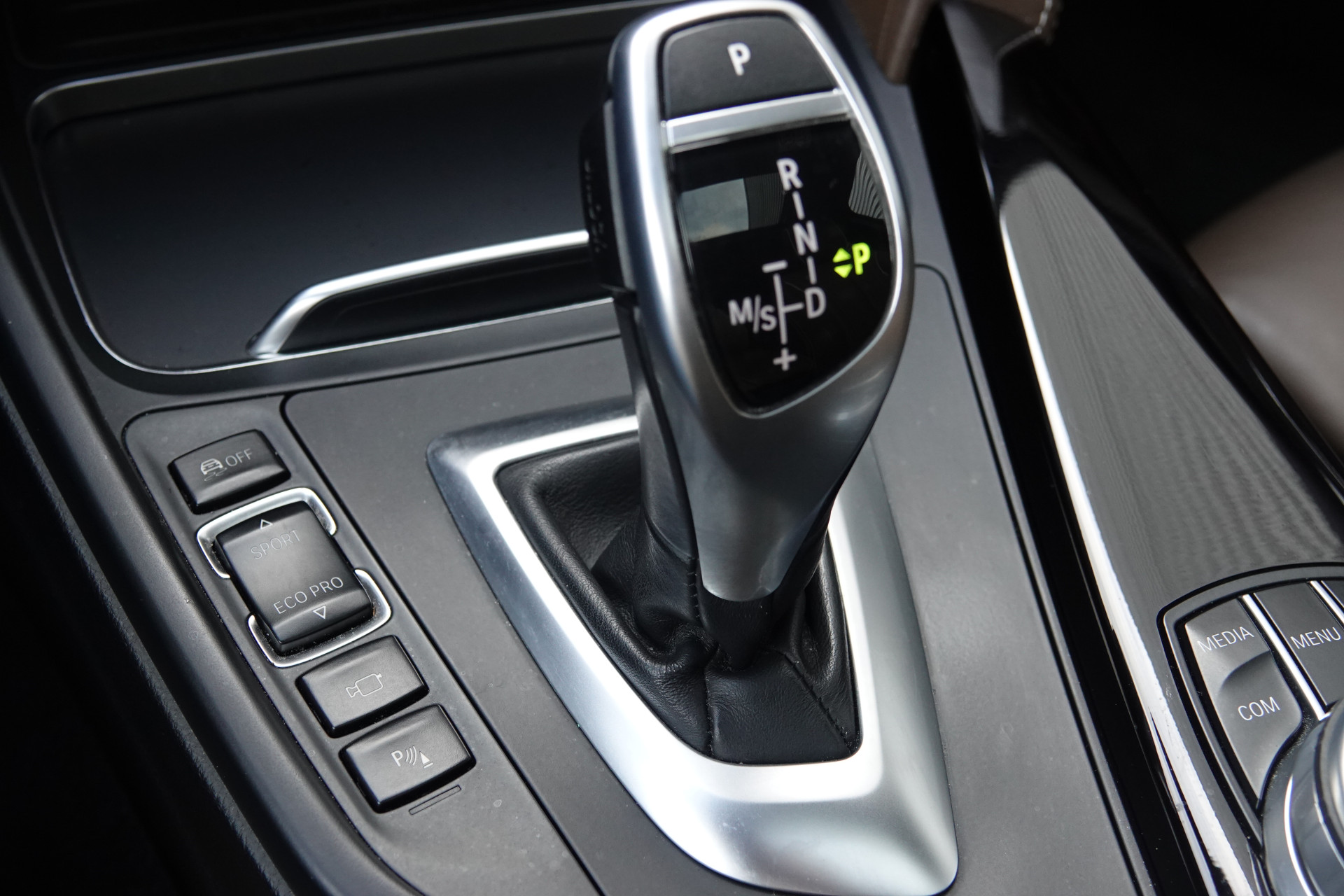 tweedehands BMW 4 Serie Gran Coupé 430i Centennial High Executive | Schuif-Kanteldak | HUD | Memory | H&K | Keyless | 360 |  – beschikbaar bij Van de Velde Auto’s