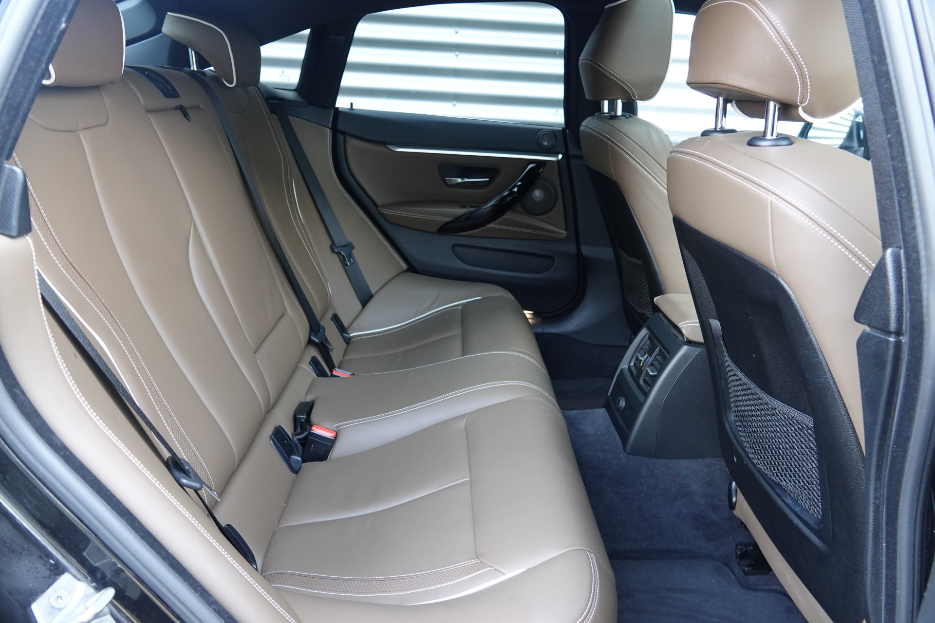 tweedehands BMW 4 Serie Gran Coupé 430i Centennial High Executive | Schuif-Kanteldak | HUD | Memory | H&K | Keyless | 360 |  – beschikbaar bij Van de Velde Auto’s