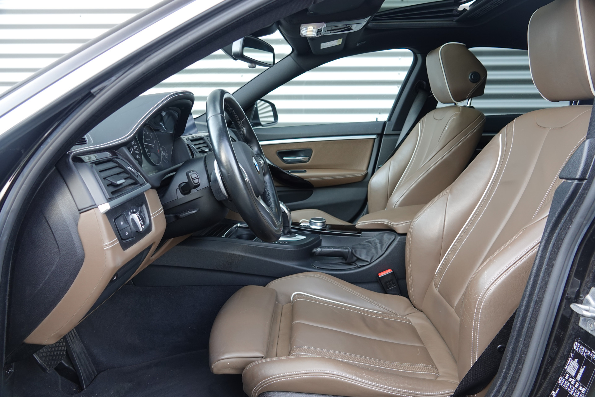 tweedehands BMW 4 Serie Gran Coupé 430i Centennial High Executive | Schuif-Kanteldak | HUD | Memory | H&K | Keyless | 360 |  – beschikbaar bij Van de Velde Auto’s