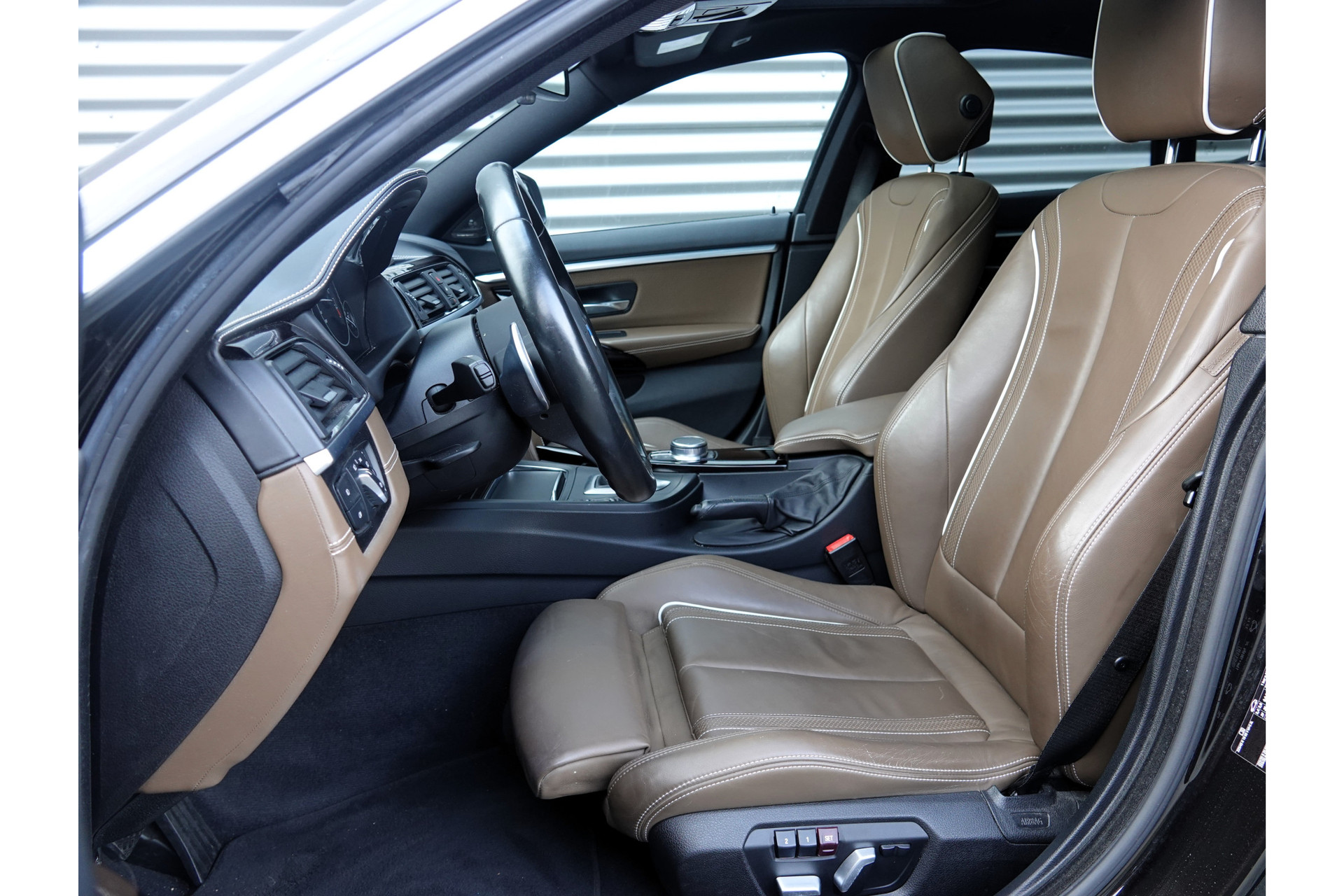 tweedehands BMW 4 Serie Gran Coupé 430i Centennial High Executive | Schuif-Kanteldak | HUD | Memory | H&K | Keyless | 360 |  – beschikbaar bij Van de Velde Auto’s