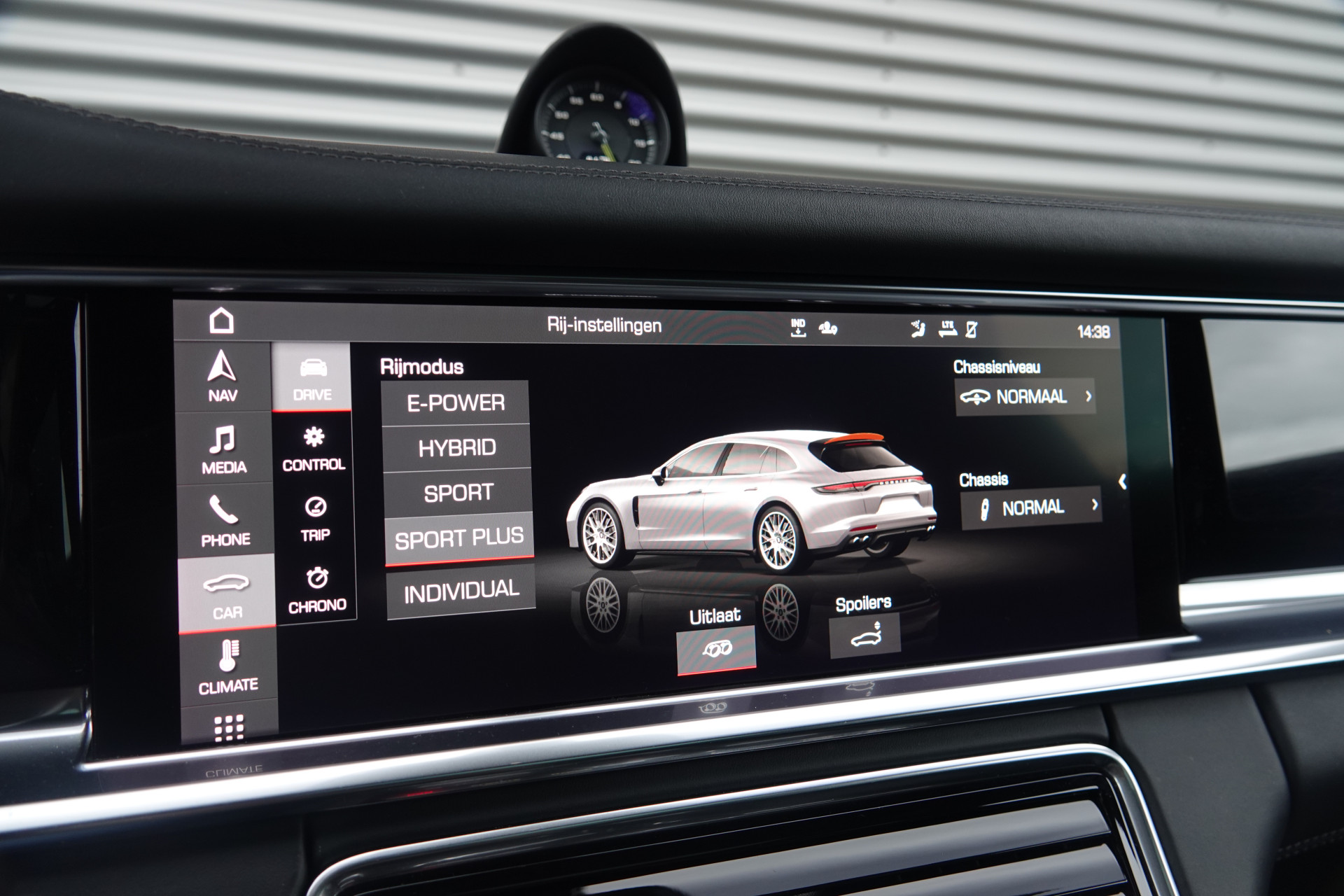 tweedehands Porsche Panamera Sport Turismo 2.9 4 E-Hybrid Sport Chrono | Pano | Soft Close | Ventilatie | Sportuitlaat | Bose | ACC | Memory |  – beschikbaar bij Van de Velde Auto’s