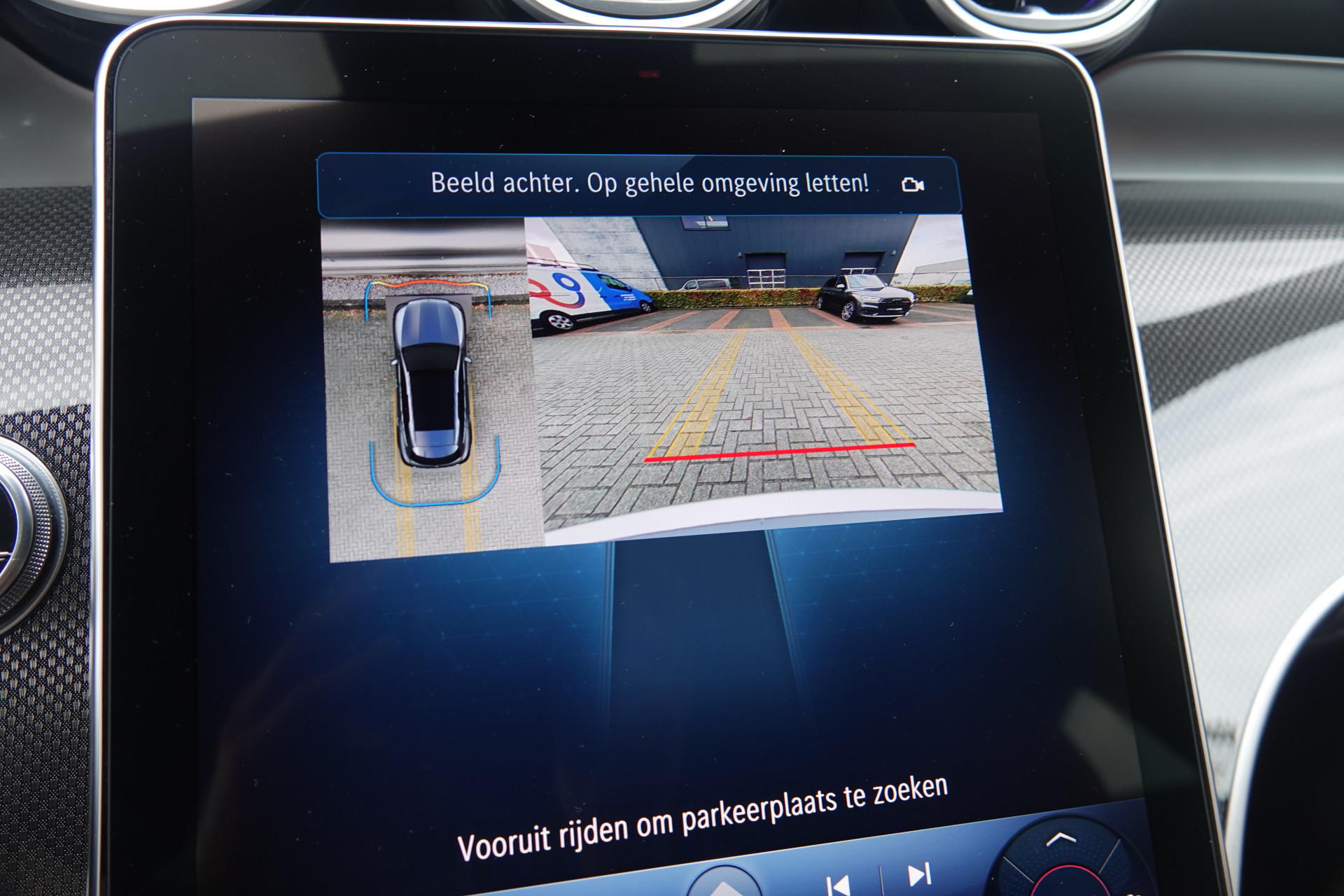 tweedehands Mercedes-Benz GLC 400e 4MATIC AMG Line | Pano | Achteras Sturing | Luchtvering | Burmester | Trekhaak | HUD |  – beschikbaar bij Van de Velde Auto’s