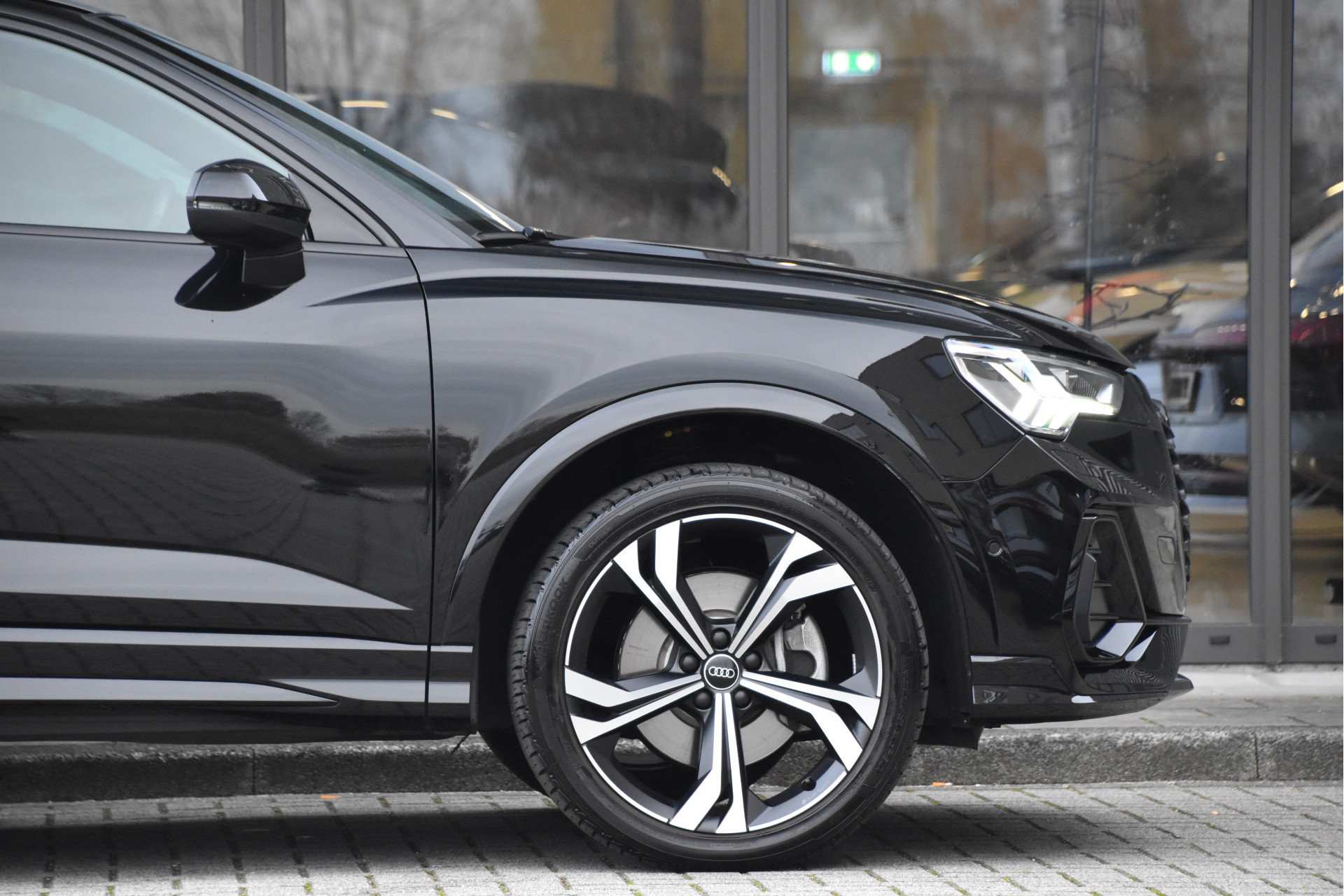 tweedehands Audi Q3 Sportback 45 TFSI e S edition | Panoramadak | Leder | Adapitve Cruise | Nieuwstaat ! |  – beschikbaar bij Van de Velde Auto’s