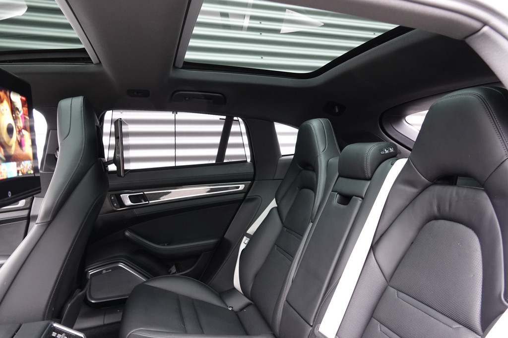 tweedehands Porsche Panamera Sport Turismo 2.9 4S E-Hybrid | Pano | Burmester | Schermen Achter | Achterasbesturing | Massage | Ventilatie | ACC | NP € 214.186 |  – beschikbaar bij Van de Velde Auto’s