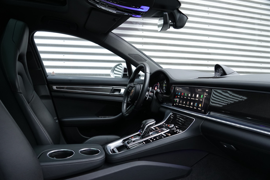 tweedehands Porsche Panamera Sport Turismo 2.9 4S E-Hybrid | Pano | Burmester | Schermen Achter | Achterasbesturing | Massage | Ventilatie | ACC | NP € 214.186 |  – beschikbaar bij Van de Velde Auto’s