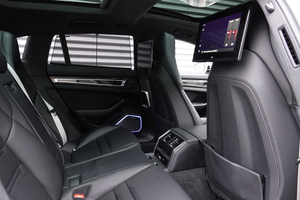 tweedehands Porsche Panamera Sport Turismo 2.9 4S E-Hybrid | Pano | Burmester | Schermen Achter | Achterasbesturing | Massage | Ventilatie | ACC | NP € 214.186 |  – beschikbaar bij Van de Velde Auto’s